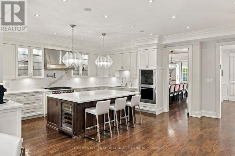 230 HILLHURST BOULEVARD, Toronto (Bedford Park-Nortown), Ontario, M5N1P4