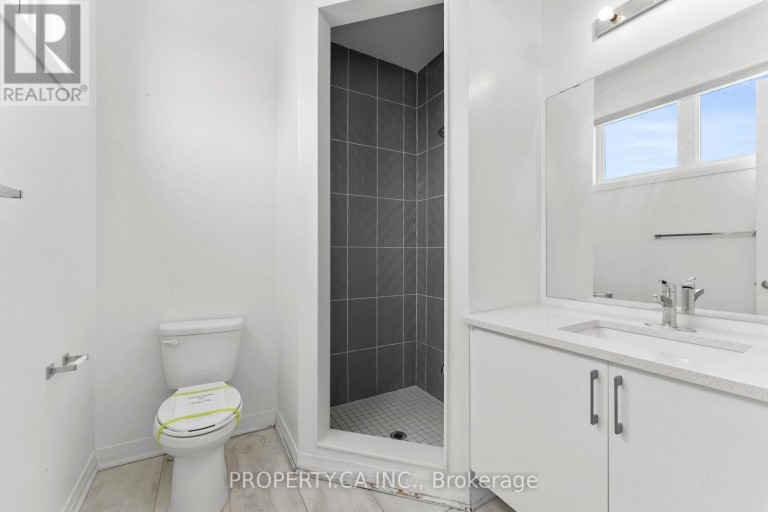 2 YACHT DRIVE, Clarington (Bowmanville), Ontario, L1C4A9