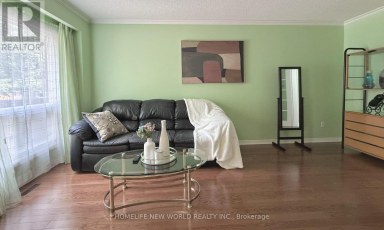 51 LORNA RAE BOULEVARD Toronto (Milliken) Ontario photo 2