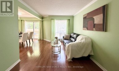 51 LORNA RAE BOULEVARD Toronto (Milliken) Ontario photo 3