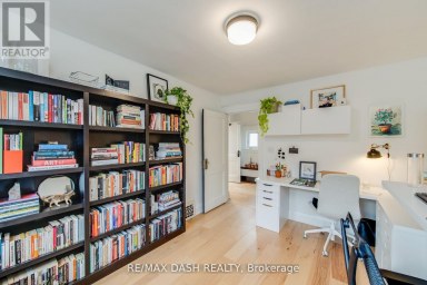 74 OAK PARK AVENUE Toronto (Woodbine-Lumsden) Ontario photo 16