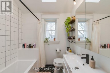 74 OAK PARK AVENUE Toronto (Woodbine-Lumsden) Ontario photo 18