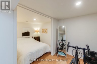 74 OAK PARK AVENUE Toronto (Woodbine-Lumsden) Ontario photo 19