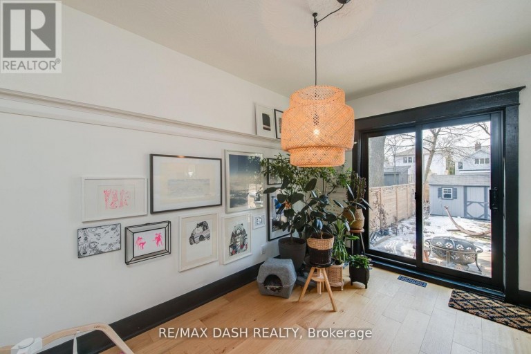 74 OAK PARK AVENUE, Toronto (Woodbine-Lumsden), Ontario, M4C4M3