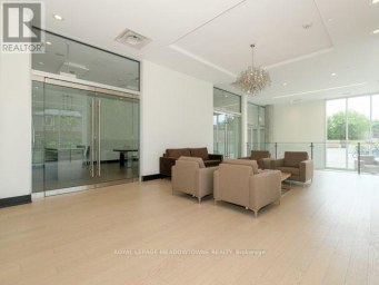 1002 - 2055 DANFORTH AVENUE Toronto (Woodbine Corridor) Ontario photo 3