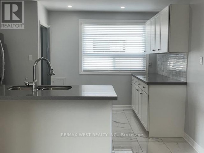 241 ASHLAR ROAD, Richmond Hill (Crosby), Ontario, L4C2W7