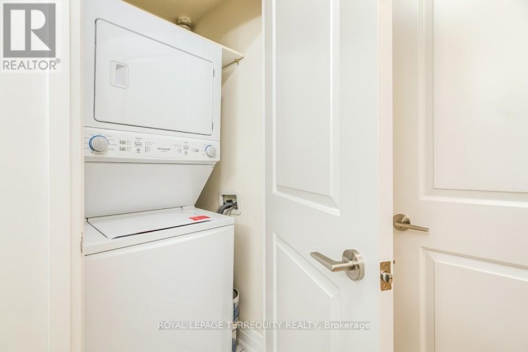 230 - 8763 BAYVIEW AVENUE, Richmond Hill (Doncrest), Ontario, L4B3V1