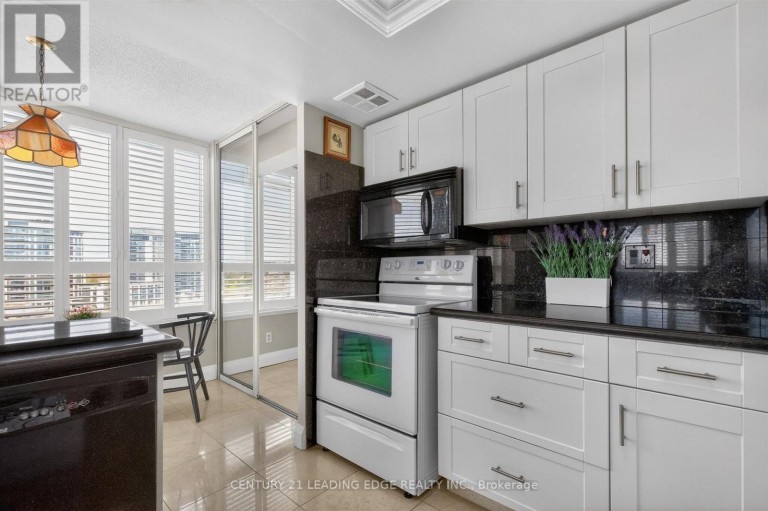 1011 - 33 WELDRICK ROAD E, Richmond Hill (Observatory), Ontario, L4C8W4
