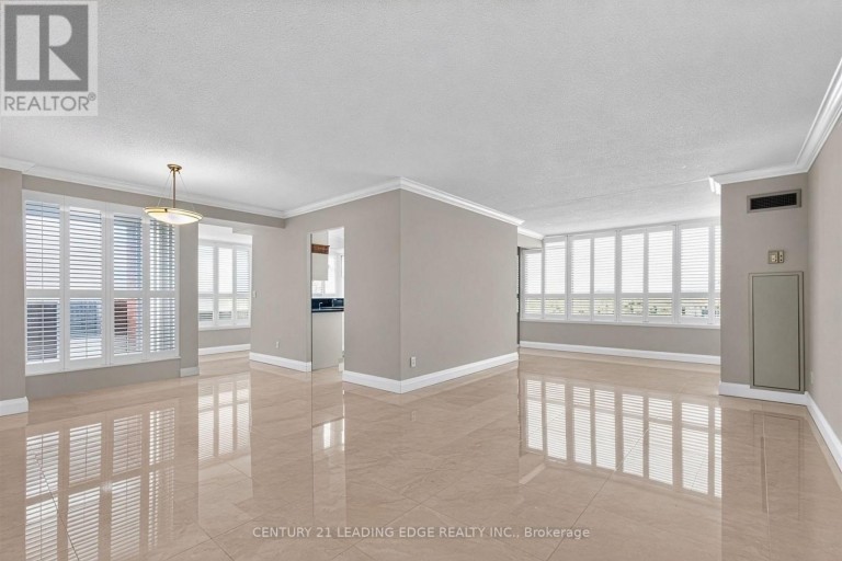 1011 - 33 WELDRICK ROAD E, Richmond Hill (Observatory), Ontario, L4C8W4