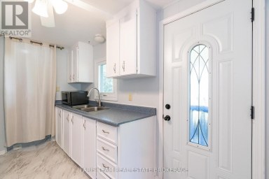 21 HAWTHORNE DRIVE Innisfil Ontario photo 12