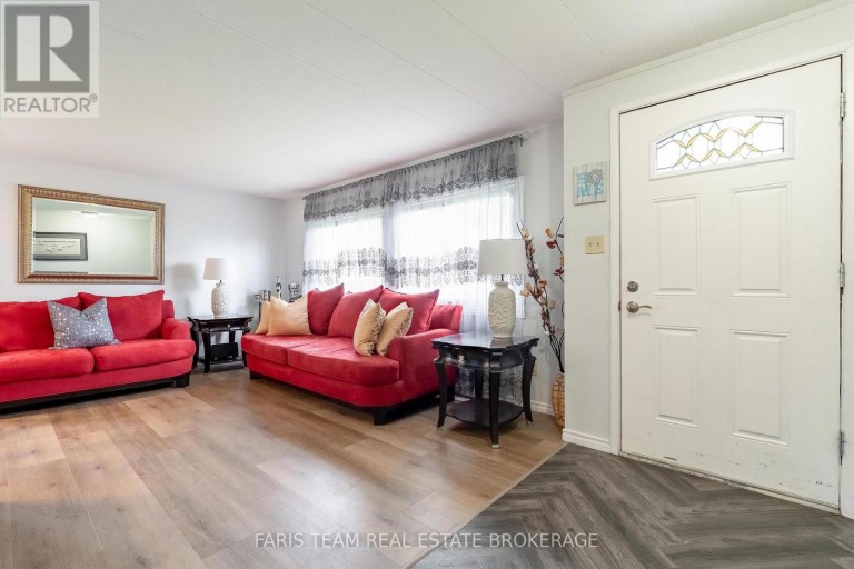 21 HAWTHORNE DRIVE, Innisfil, Ontario, L9S1P7