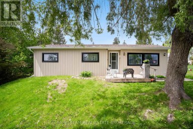 21 HAWTHORNE DRIVE Innisfil Ontario photo 3