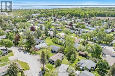 21 HAWTHORNE DRIVE Innisfil Ontario photo 32