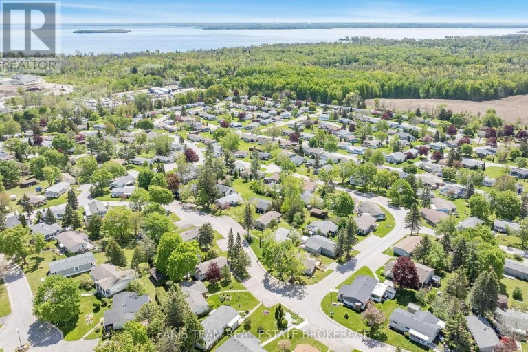21 HAWTHORNE DRIVE, Innisfil, Ontario, L9S1P7