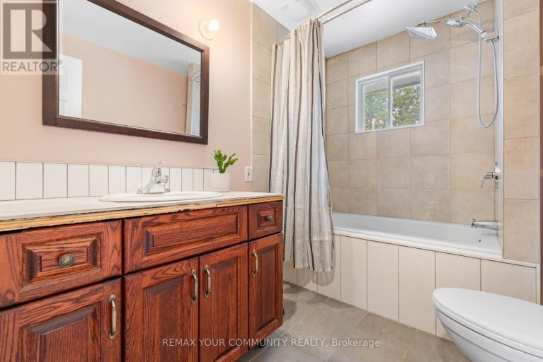 69 VIRGINIA BOULEVARD, Georgina (Virginia), Ontario, L0E1R0