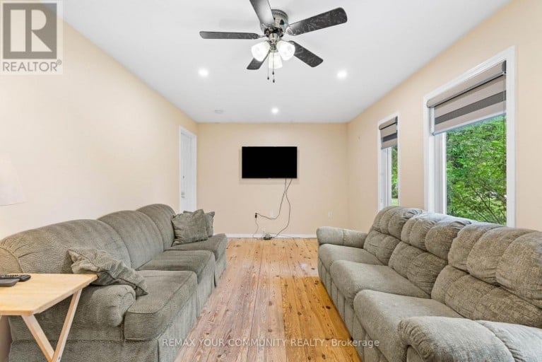 69 VIRGINIA BOULEVARD, Georgina (Virginia), Ontario, L0E1R0