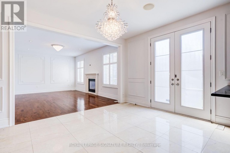 32 WEST COAST TRAIL, King (Nobleton), Ontario, L7B0A4