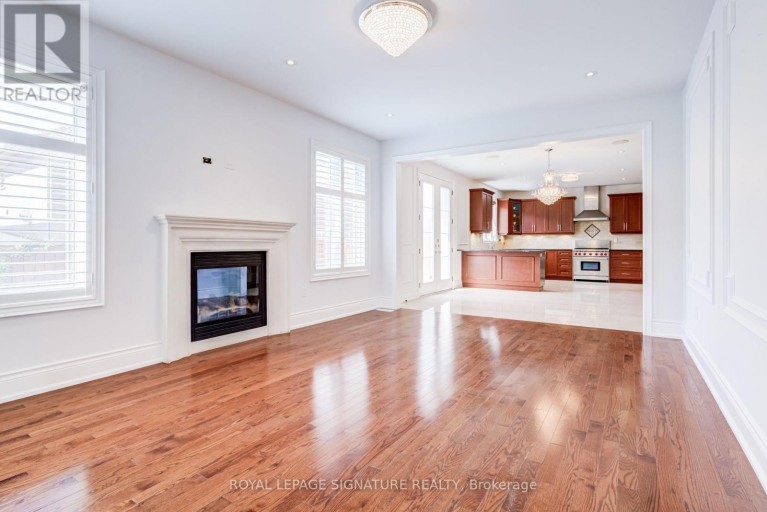 32 WEST COAST TRAIL, King (Nobleton), Ontario, L7B0A4