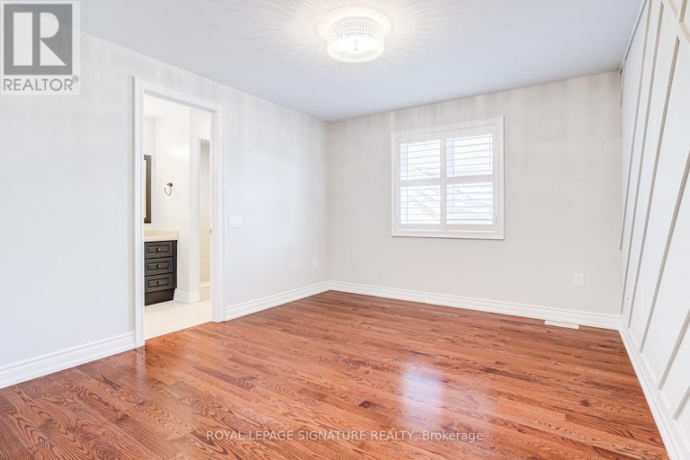 32 WEST COAST TRAIL, King (Nobleton), Ontario, L7B0A4