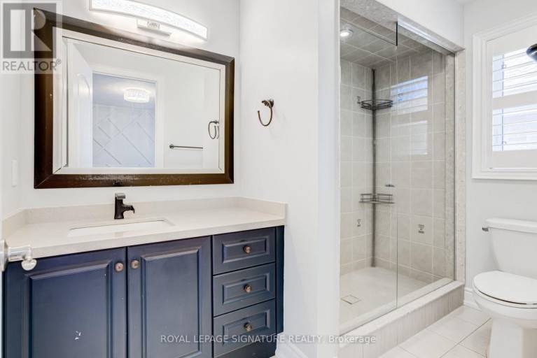 32 WEST COAST TRAIL, King (Nobleton), Ontario, L7B0A4