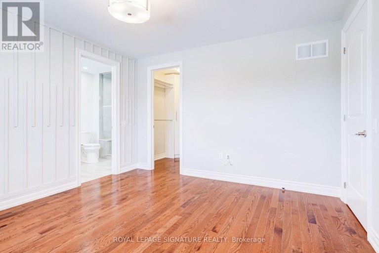 32 WEST COAST TRAIL, King (Nobleton), Ontario, L7B0A4