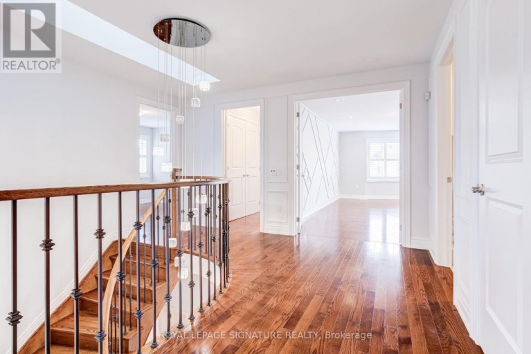 32 WEST COAST TRAIL, King (Nobleton), Ontario, L7B0A4