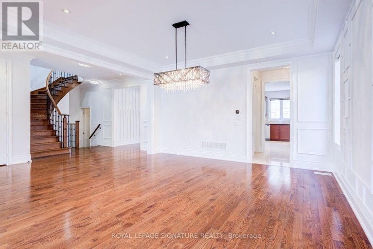 32 WEST COAST TRAIL, King (Nobleton), Ontario, L7B0A4