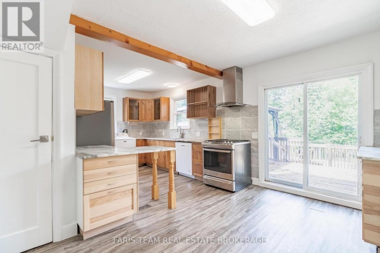 18 HOLGATE STREET, Barrie (Allandale), Ontario, L4N2T5