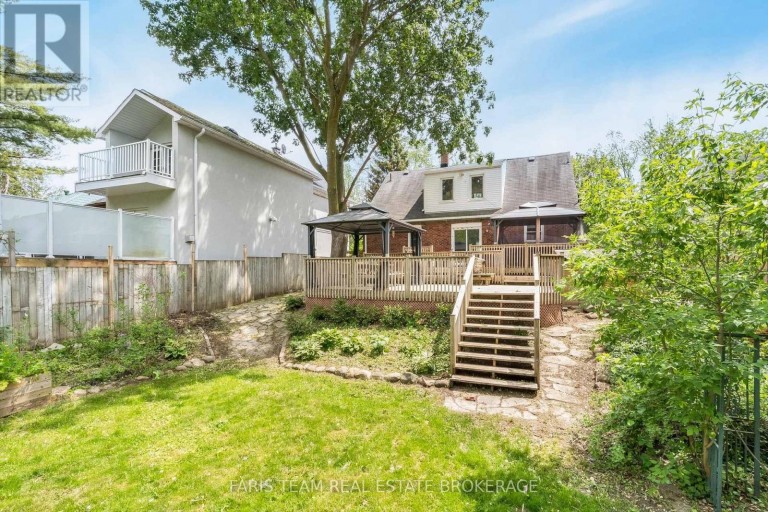 18 HOLGATE STREET, Barrie (Allandale), Ontario, L4N2T5