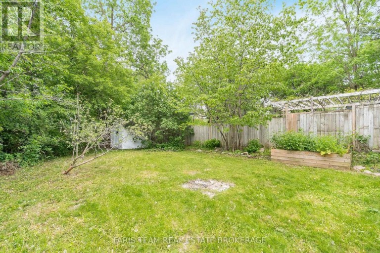 18 HOLGATE STREET, Barrie (Allandale), Ontario, L4N2T5
