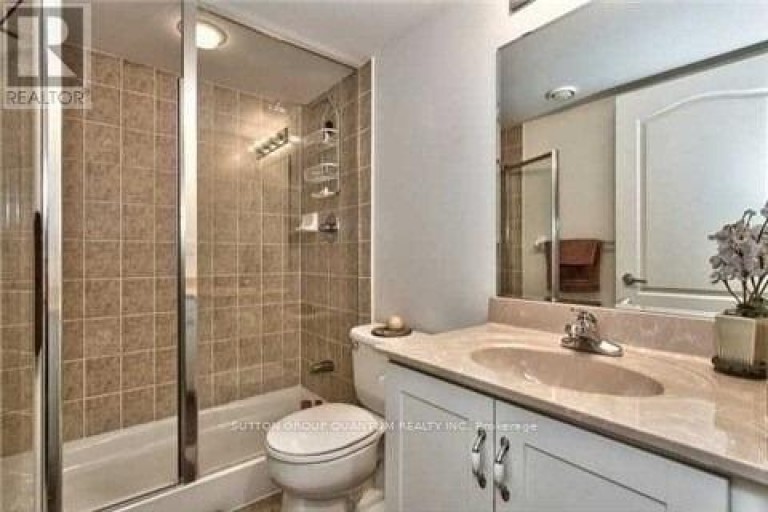 1008 - 4090 LIVING ARTS DRIVE, Mississauga (City Centre), Ontario, L5B4M8