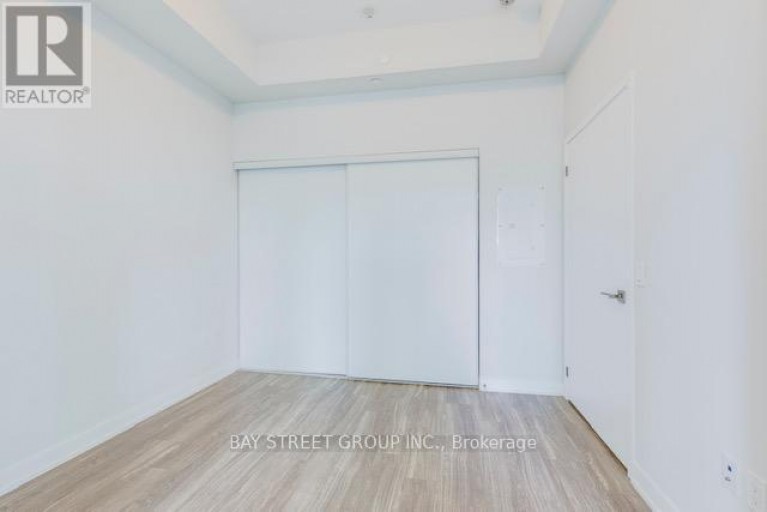 610 - 4085 PARKSIDE VILLAGE DRIVE, Mississauga (Creditview), Ontario, L5B0K9