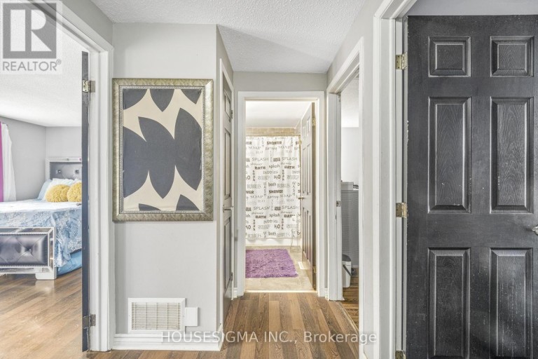 61 - 105 HANSEN ROAD N, Brampton (Madoc), Ontario, L6V3C9
