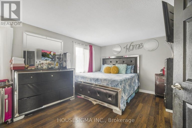 61 - 105 HANSEN ROAD N, Brampton (Madoc), Ontario, L6V3C9