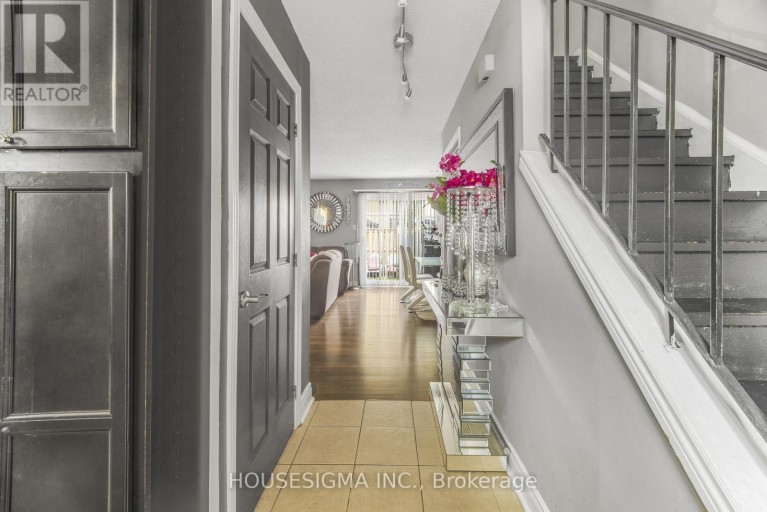 61 - 105 HANSEN ROAD N, Brampton (Madoc), Ontario, L6V3C9