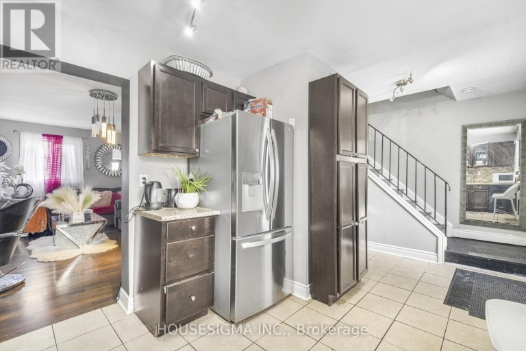 61 - 105 HANSEN ROAD N, Brampton (Madoc), Ontario, L6V3C9