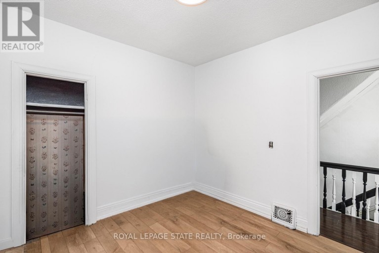 39 ARTHUR AVENUE N, Hamilton (Gibson), Ontario, L8L6C7
