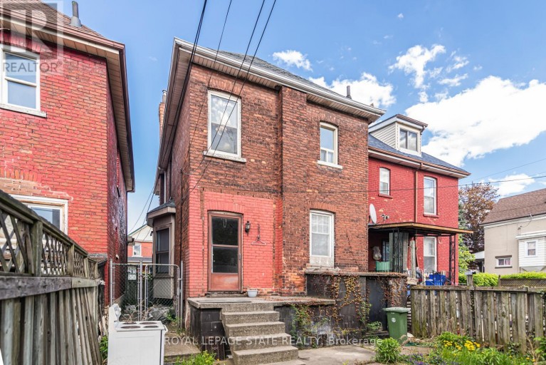 39 ARTHUR AVENUE N, Hamilton (Gibson), Ontario, L8L6C7