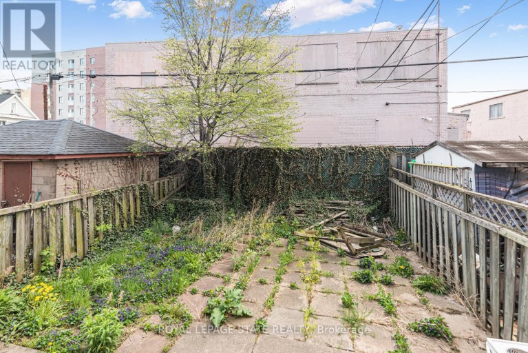 39 ARTHUR AVENUE N, Hamilton (Gibson), Ontario, L8L6C7