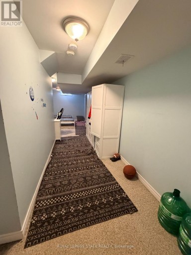 23 OAKRUN STREET, Hamilton (Winona Park), Ontario, L8E6E7