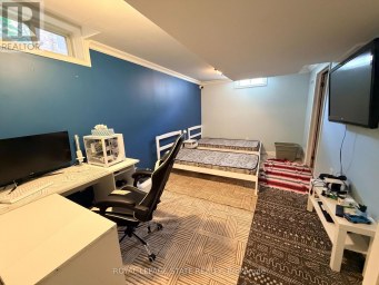 23 OAKRUN STREET Hamilton (Winona Park) Ontario photo 12