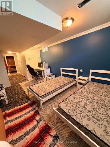 23 OAKRUN STREET, Hamilton (Winona Park), Ontario, L8E6E7