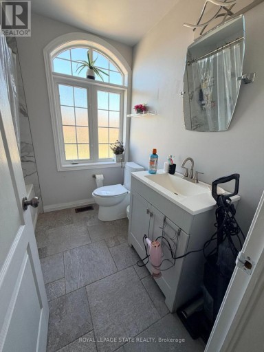 23 OAKRUN STREET, Hamilton (Winona Park), Ontario, L8E6E7