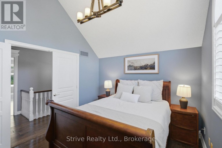 8 ROWLAND COURT, Clarington (Courtice), Ontario, L1E1Z8