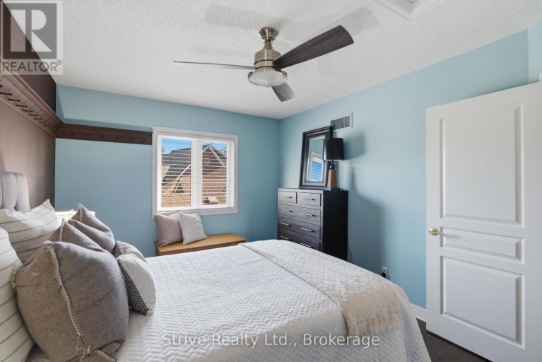 8 ROWLAND COURT, Clarington (Courtice), Ontario, L1E1Z8