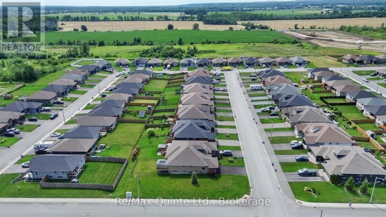 57 HILLSIDE MEADOW DRIVE, Quinte West (Murray Ward), Ontario, K8V0J5