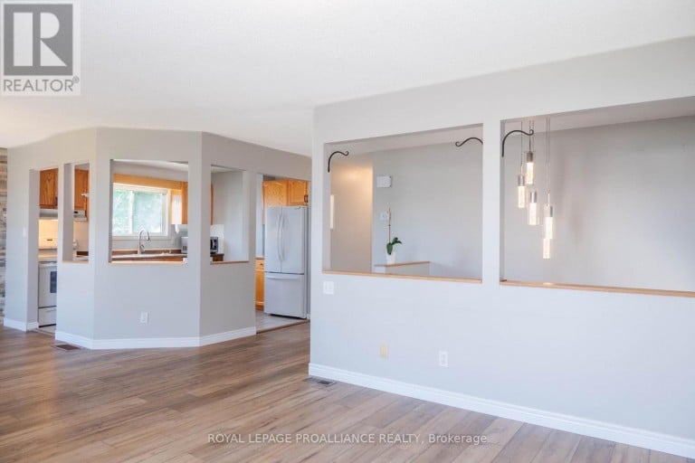 11 CARRYING PLACE ROAD, Quinte West (Trenton Ward), Ontario, K8V3E6
