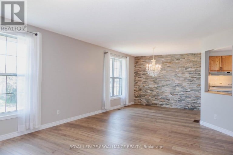 11 CARRYING PLACE ROAD, Quinte West (Trenton Ward), Ontario, K8V3E6