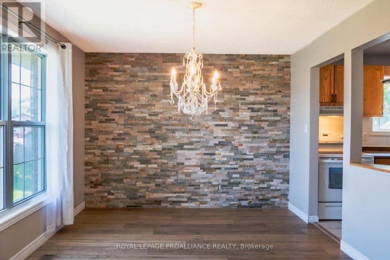 11 CARRYING PLACE ROAD, Quinte West (Trenton Ward), Ontario, K8V3E6