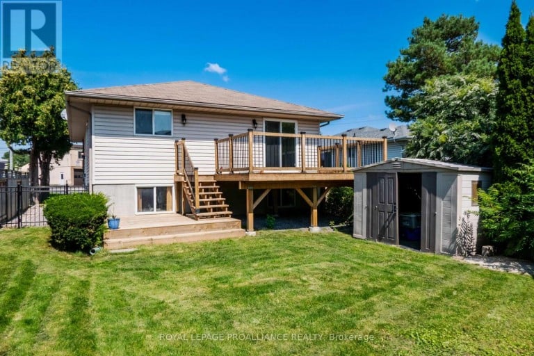 11 CARRYING PLACE ROAD, Quinte West (Trenton Ward), Ontario, K8V3E6